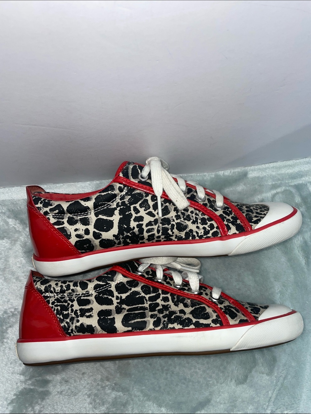 Coach ‘Barrett’ Leopard Print Woman’s Low Top Sneakers - Picture 2 of 12
